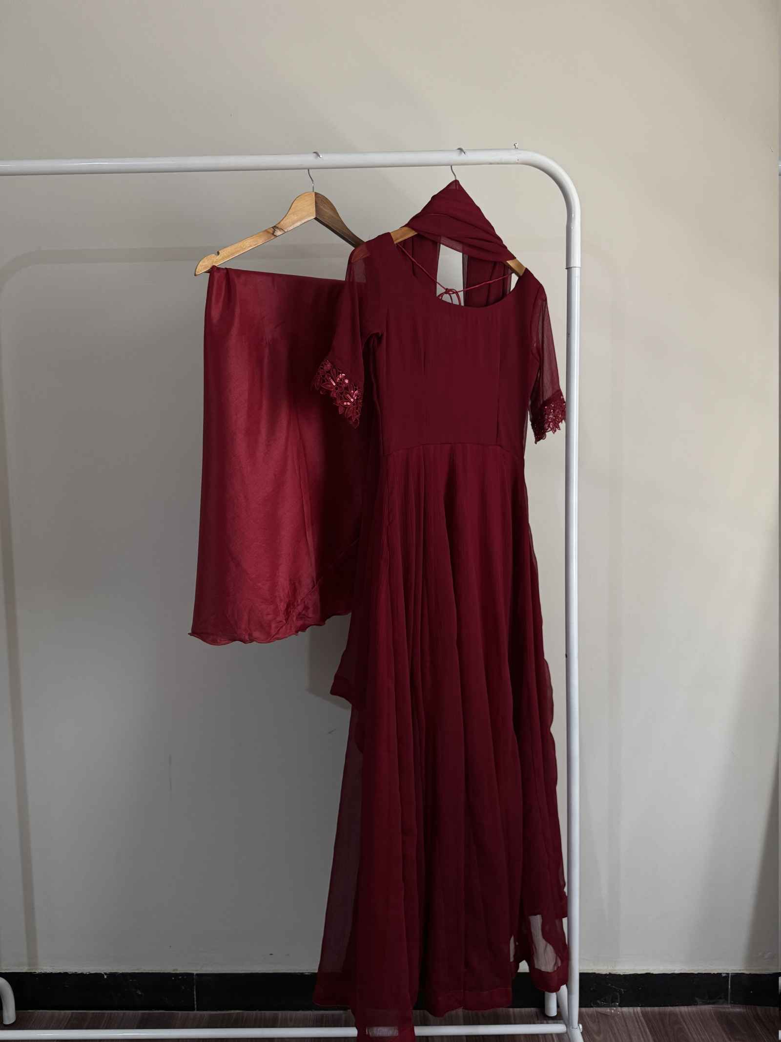 Surkh Basic Kalidar